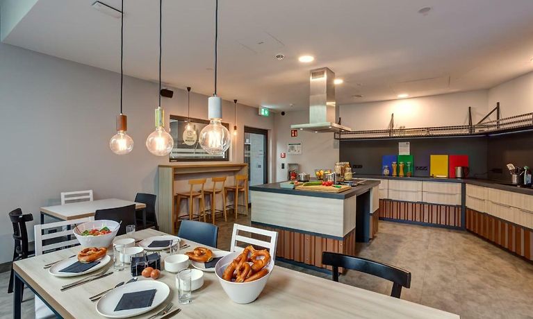 3 Meininger Hotel Munchen Olympiapark Munich Germany Lowest Booking Rates For Meininger Hotel Munchen Olympiapark In Munich